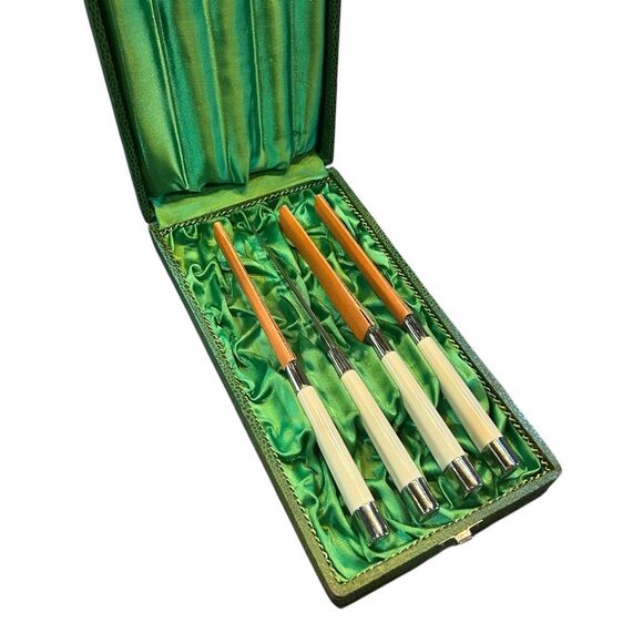 Vintage Set of 4 Stainless Steel Germany Steak Knives with Green Case - Picture 1 of 12